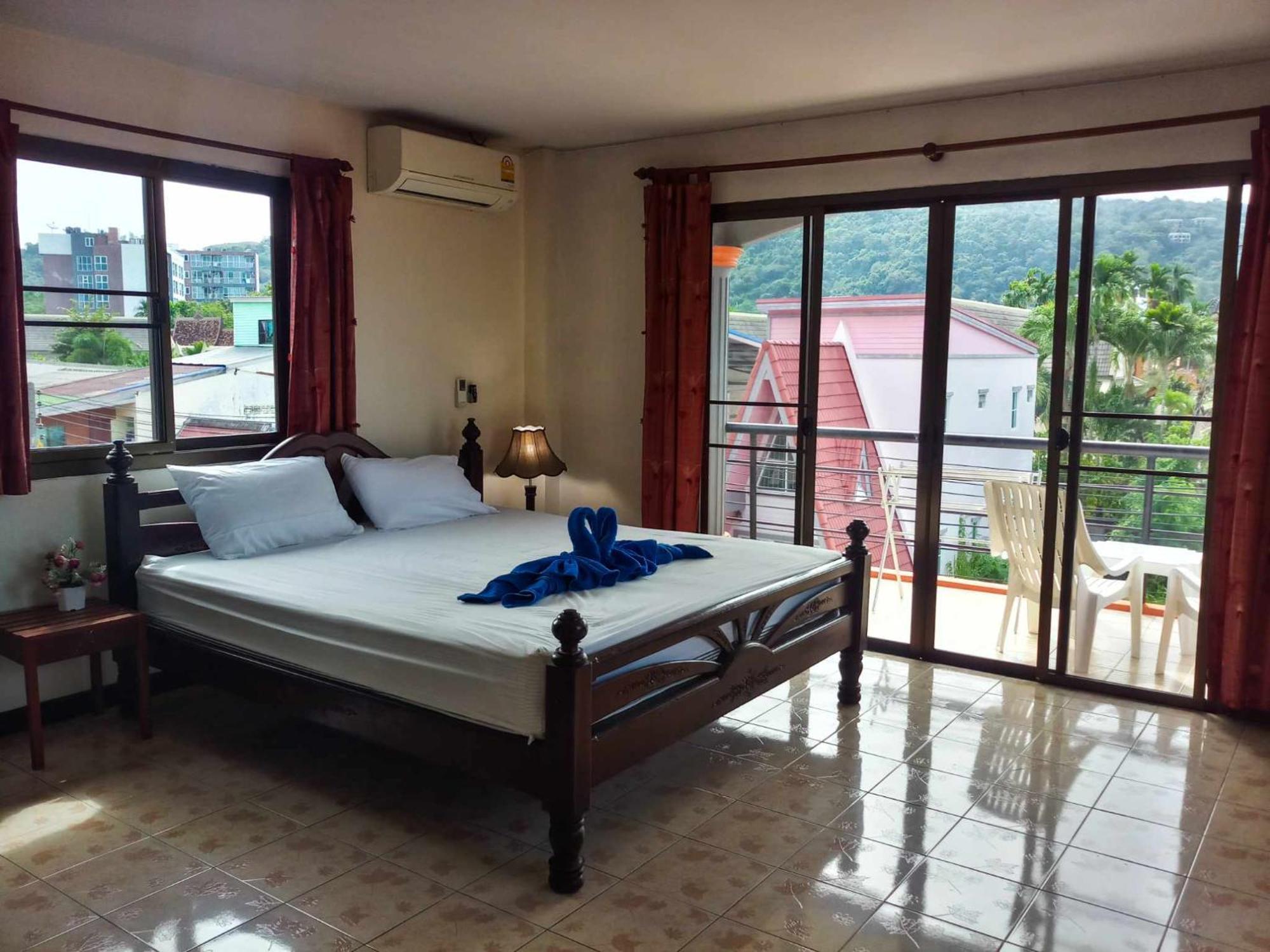 Kata Lina Guesthouse ภายนอก รูปภาพ