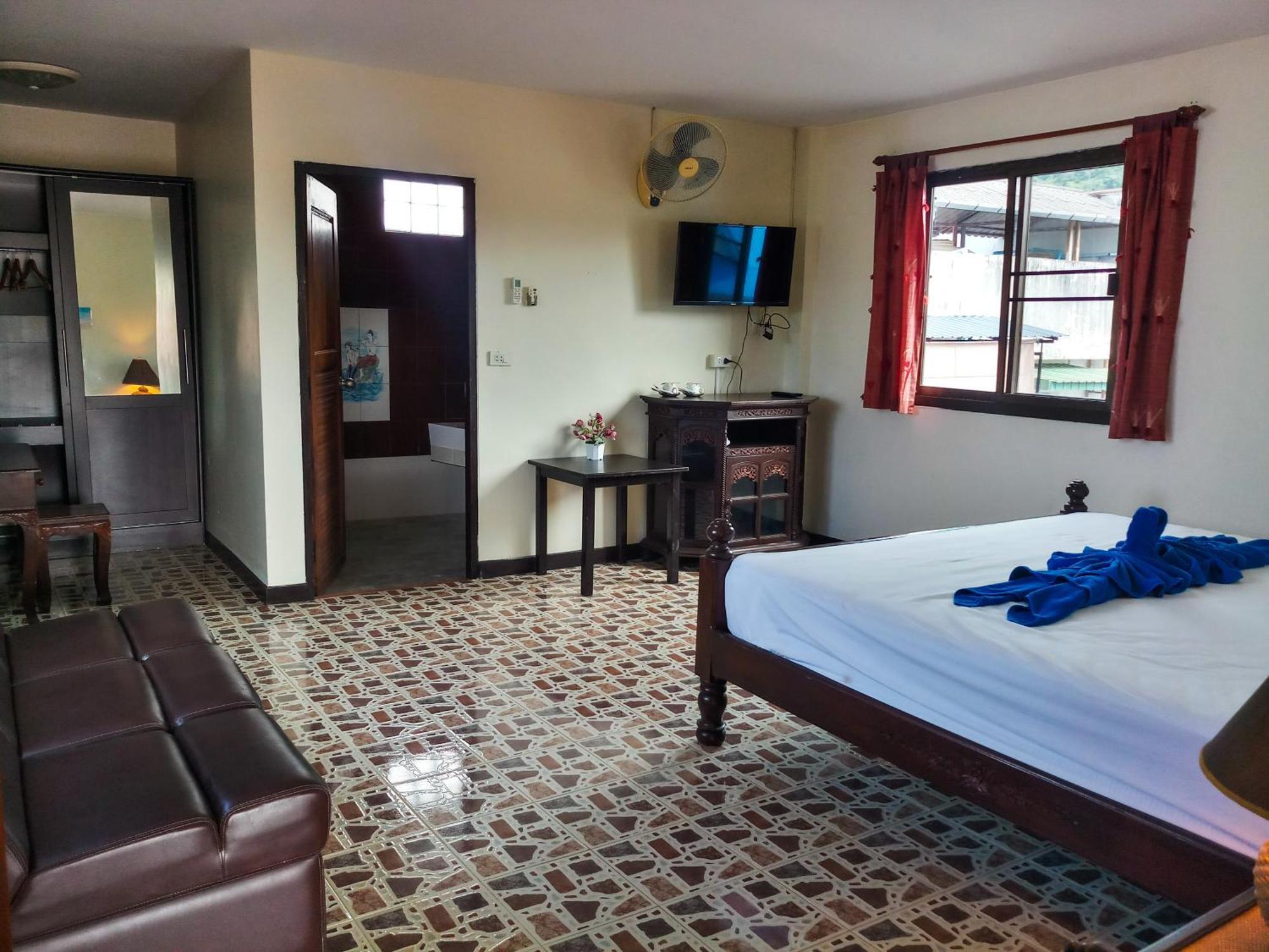 Kata Lina Guesthouse ภายนอก รูปภาพ